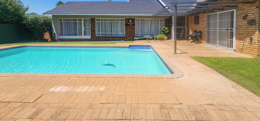 3 Bedroom Property for Sale in Flamwood North West